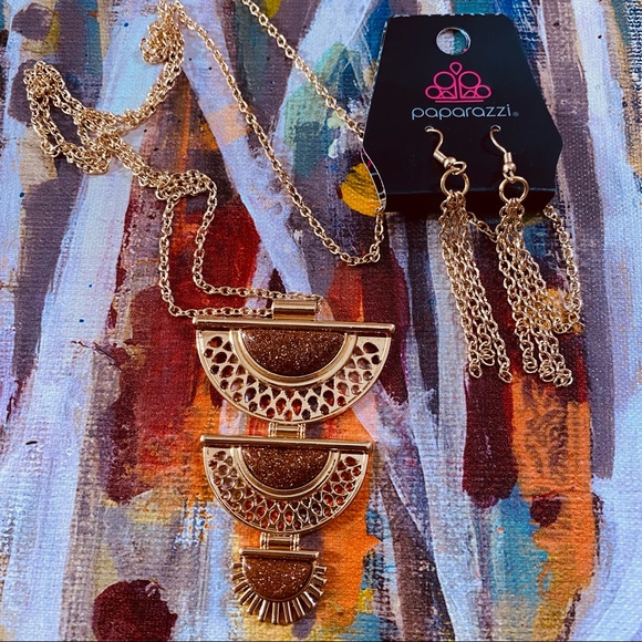 NWT Paparazzi Necklace (18”) and Earring Set Serene Sheen Gold Costume Jewelry